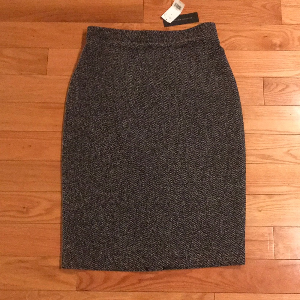 Banana Republic charcoal pencil skirt NWT